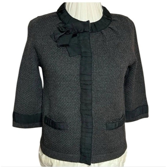 Ann Taylor 100% Fine Merino Wool Black Textured Sweater Top Jacket Size Medium - Picture 1 of 8